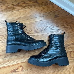 Steve Madden boots
